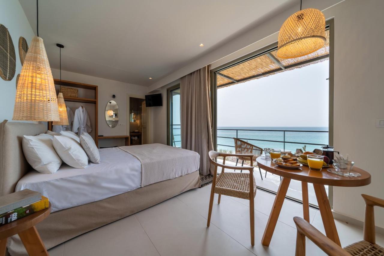 Thea Beachfront Suites In Lourdas Beach Lourdata  Exteriér fotografie
