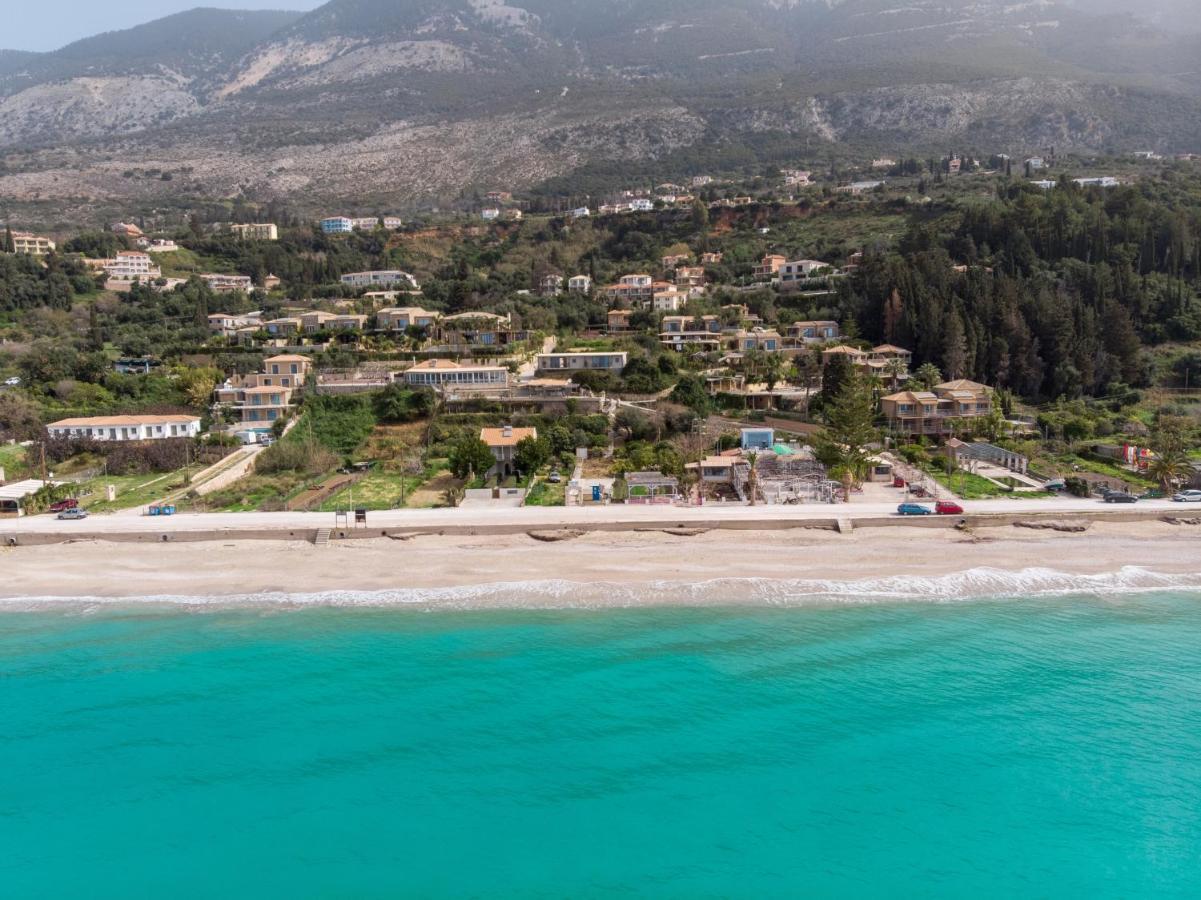 Thea Beachfront Suites In Lourdas Beach Lourdata  Exteriér fotografie